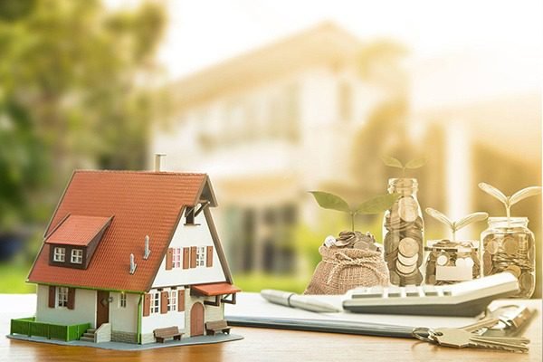 house and money in jars