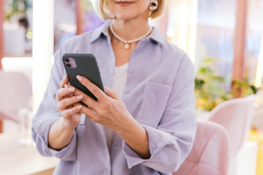 Woman applying online on her phone